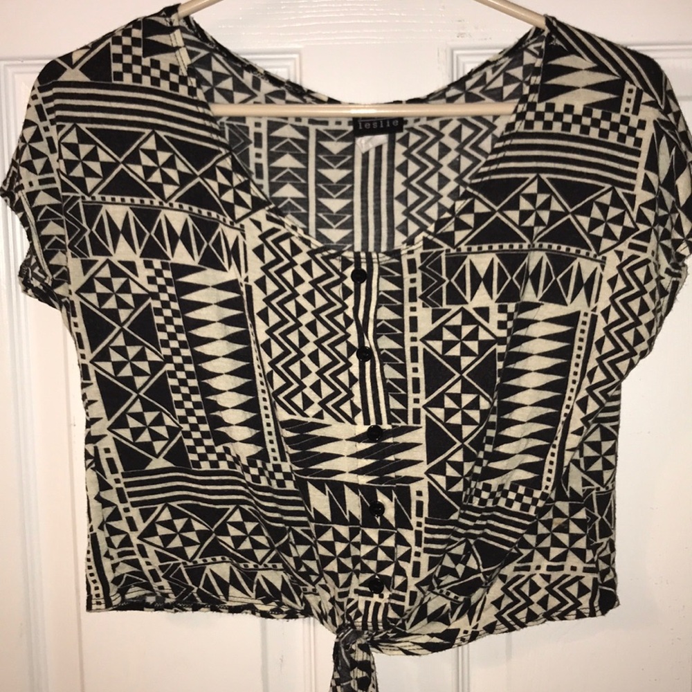 Tied croptop